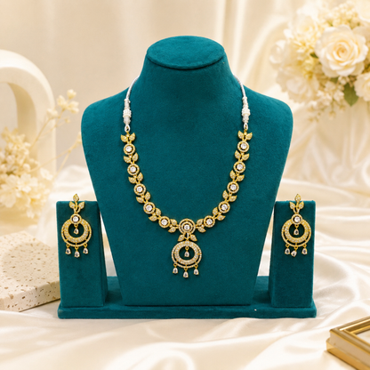 Elegant Gold Circle Pendant Necklace Set
